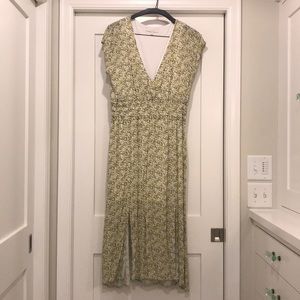 WAYF Floral V Neck Midi Dress